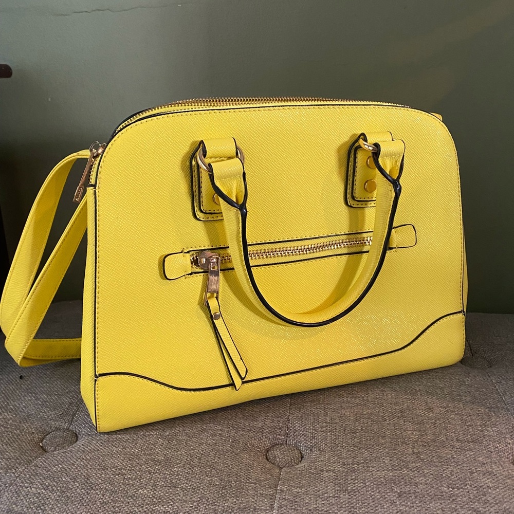Like-new yellow Aldo bag- used once!